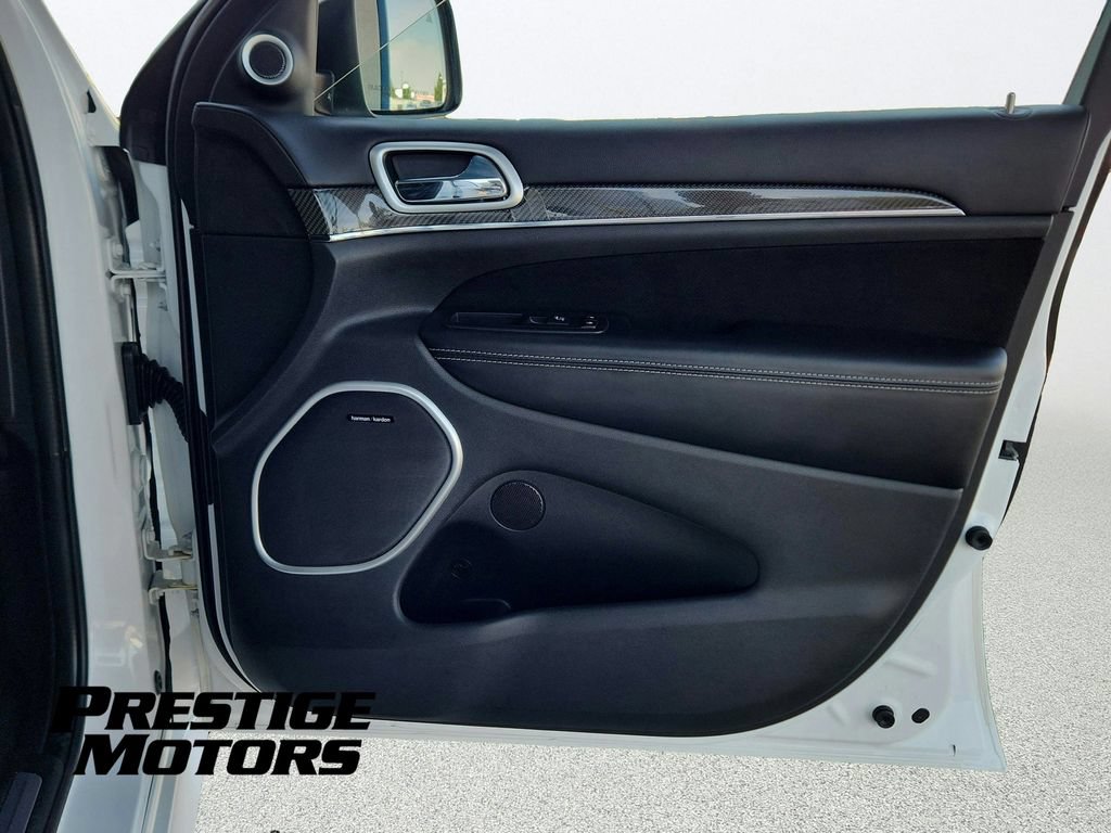 Used 2015 Jeep Grand Cherokee SRT w/ Luxury Group II AWD/4WD image 27