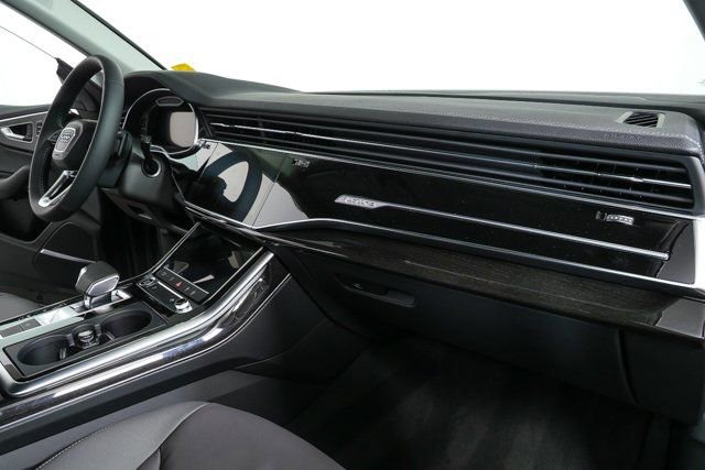 New 2026 Audi Q8 Premium image 25