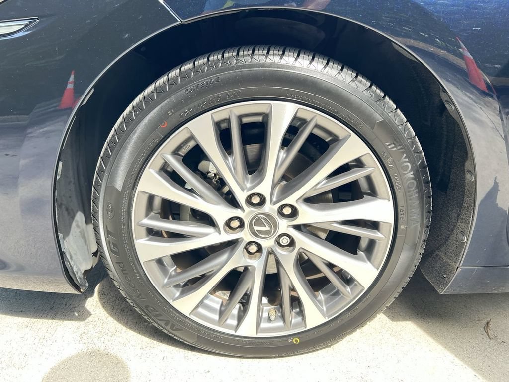 Used 2019 Lexus ES 350 w/ Accessory Package 2 FWD image 9