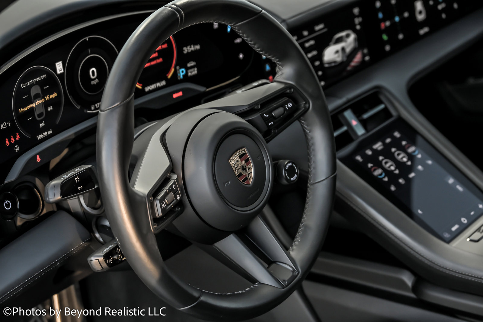 Used 2024 Porsche Taycan Turbo image 30