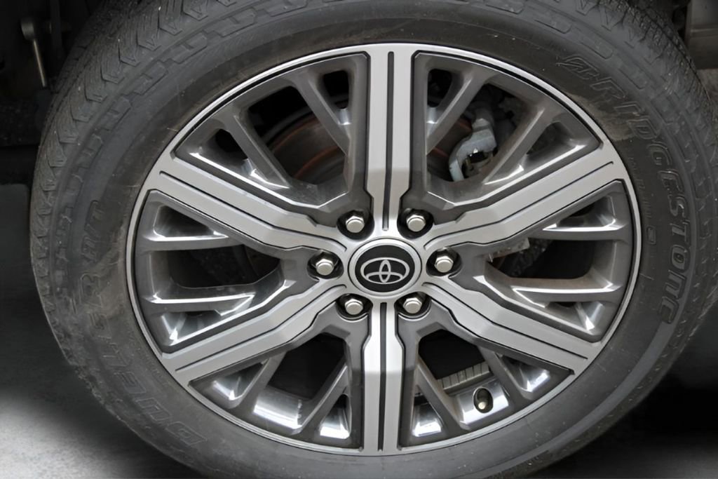 Used 2023 Toyota Sequoia Capstone image 35