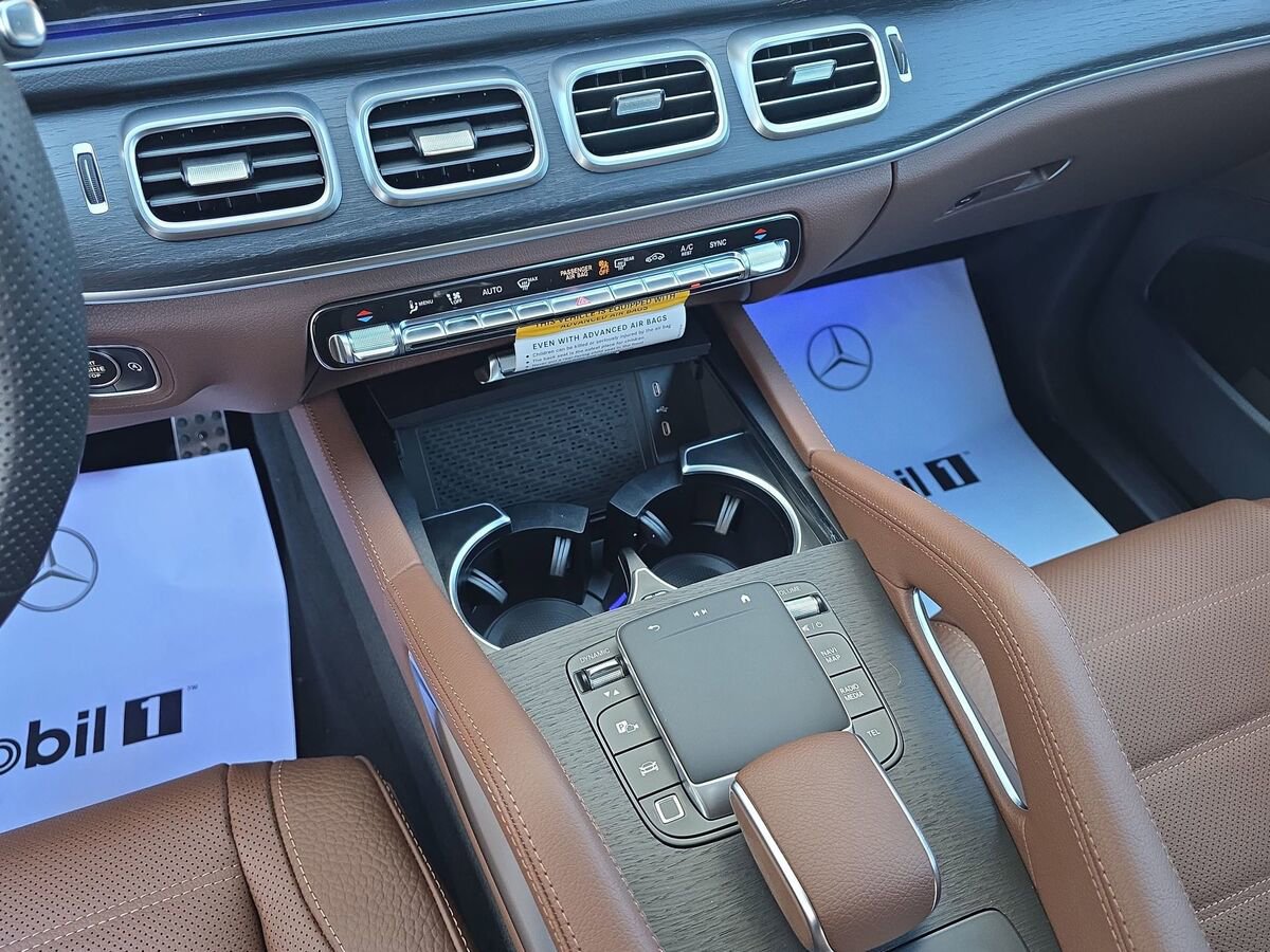 New 2026 Mercedes-Benz GLS 450 4MATIC image 25