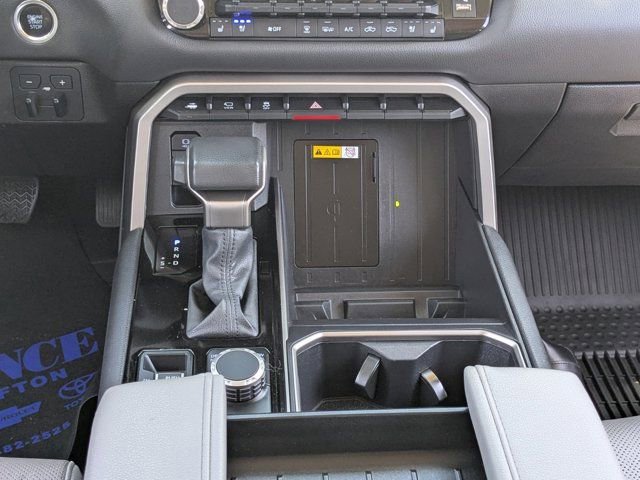 Used 2024 Toyota Tundra Limited AWD/4WD image 19