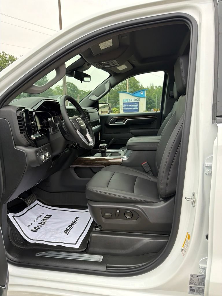 New 2026 GMC Sierra 1500 Elevation w/ Elevation Premium Package AWD/4WD image 13