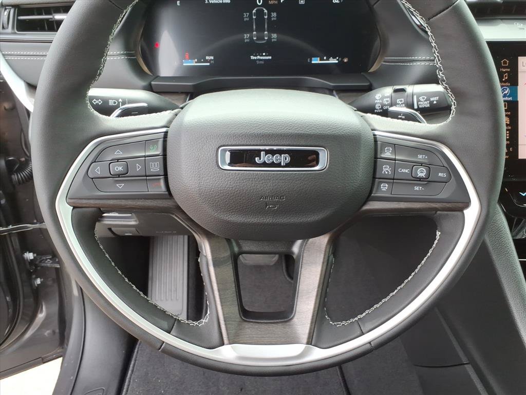 New 2026 Jeep Grand Cherokee L 4WD image 25