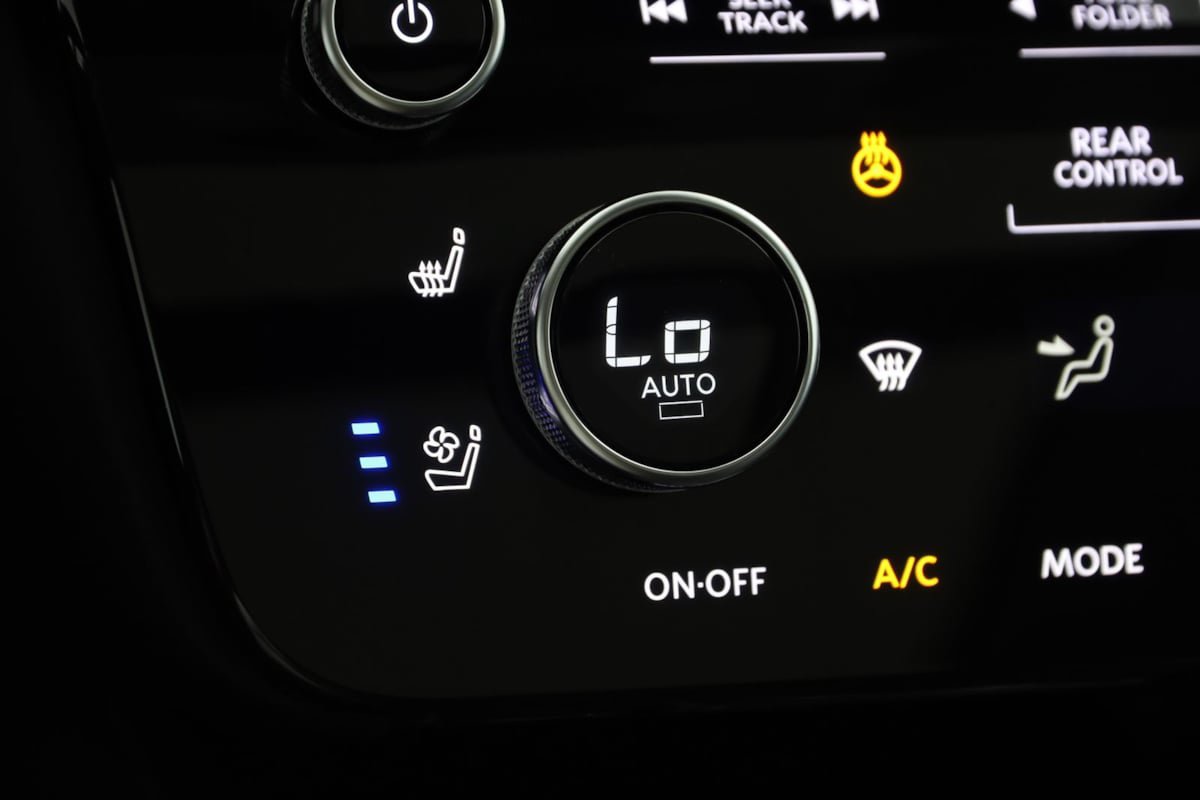 Used 2023 INFINITI QX60 Luxe w/ Cargo Package AWD/4WD image 7