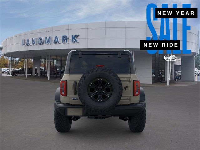 New 2025 Ford Bronco Badlands image 5