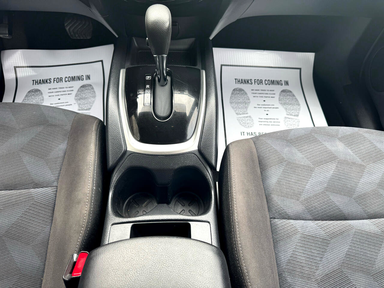 Used 2015 Nissan Rogue S image 14