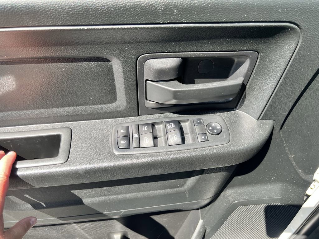 Used 2018 RAM 1500 Express RWD image 14