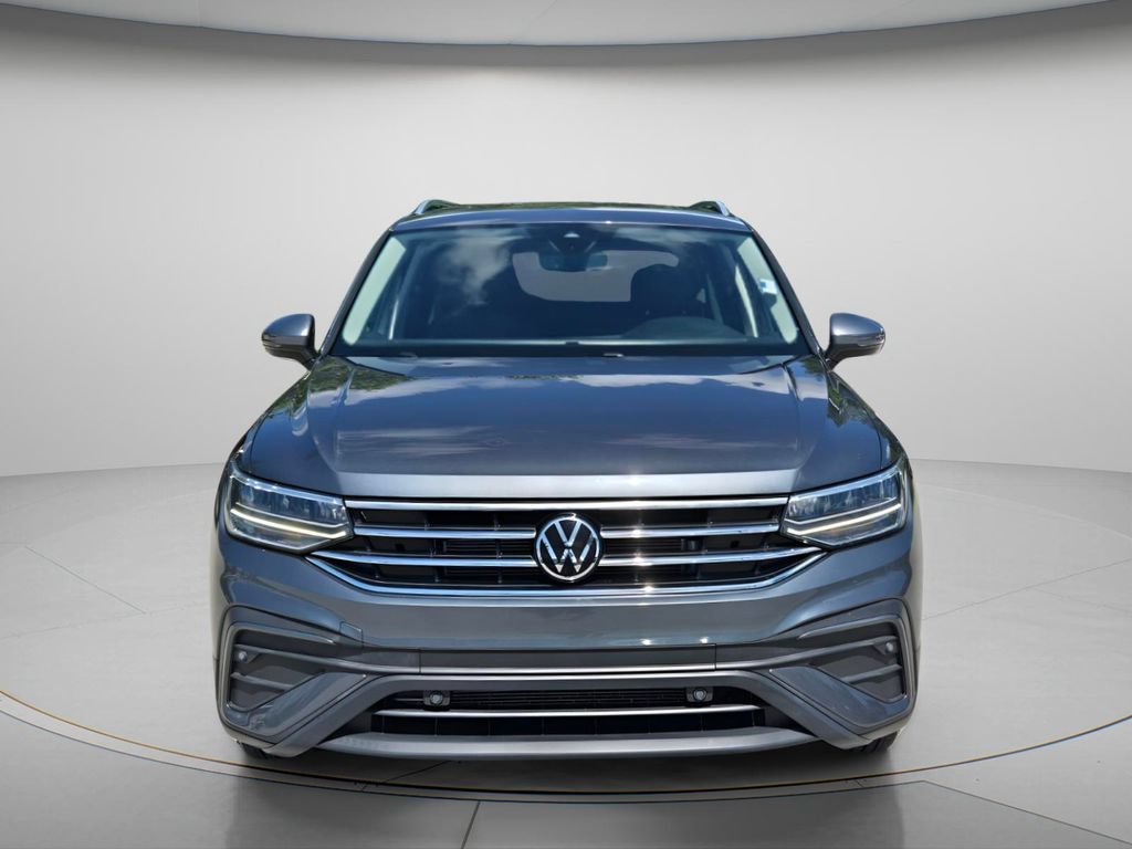 Certified 2023 Volkswagen Tiguan SE FWD image 5