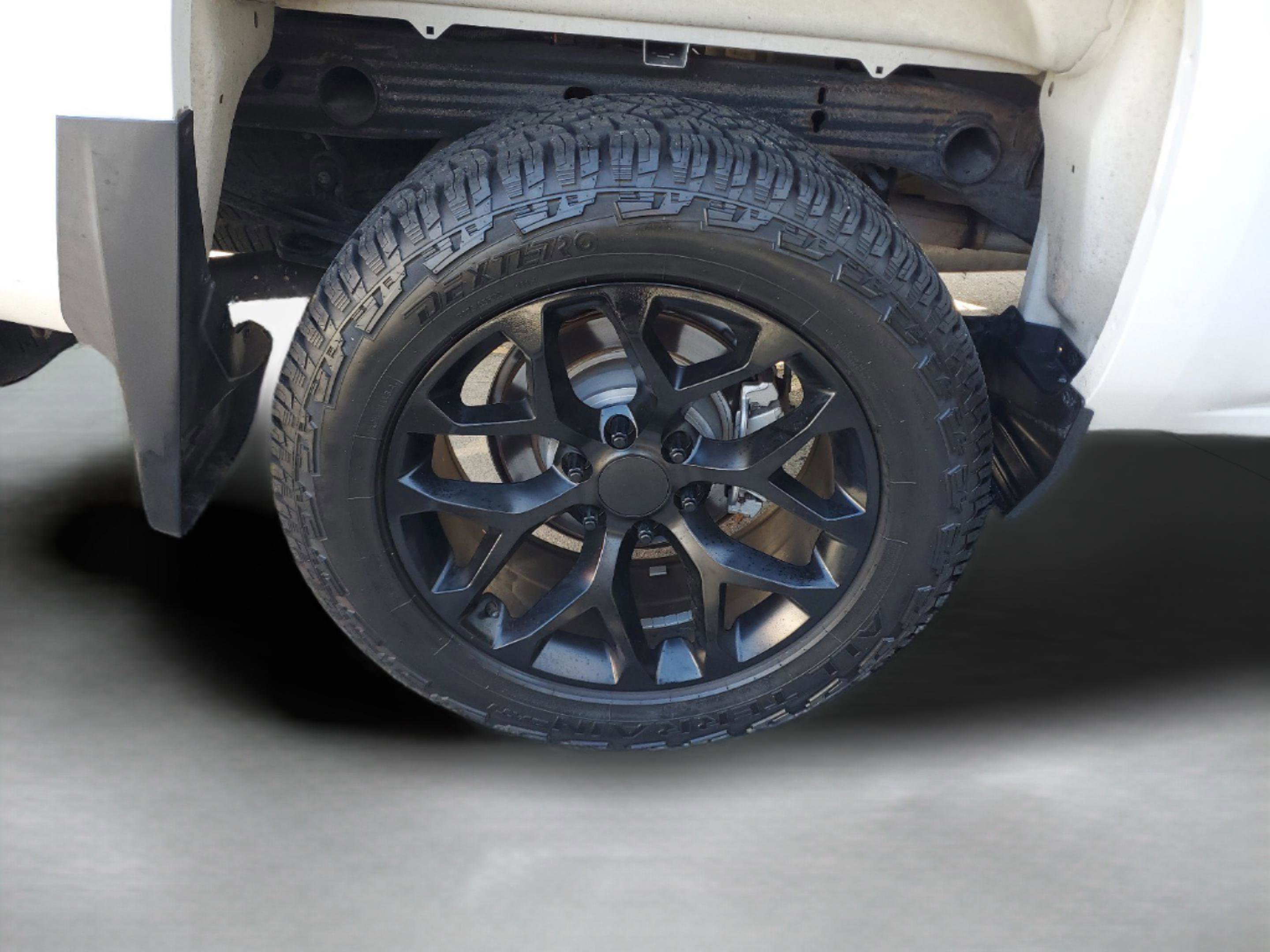 Used 2018 Chevrolet Silverado 1500 Custom w/ Custom Value Package RWD image 28