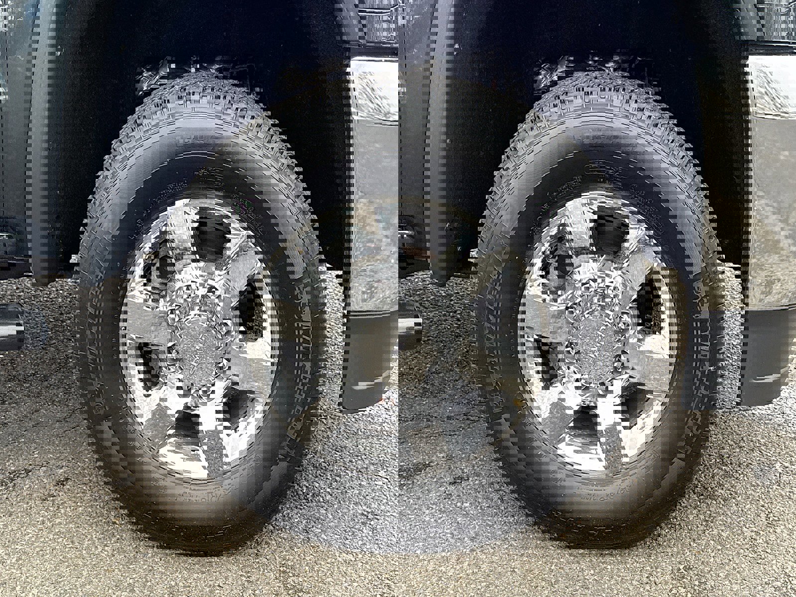 Used 2017 GMC Sierra 3500 SLE w/ HD SLE Preferred Plus Package image 8