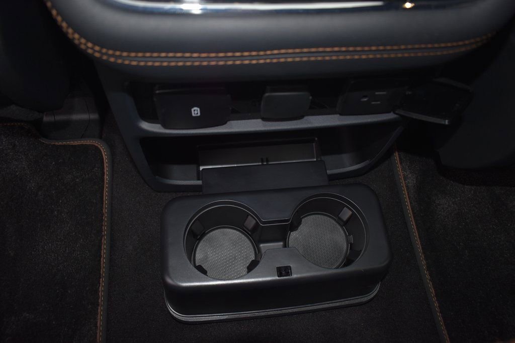 Used 2024 Lincoln Navigator Black Label image 19