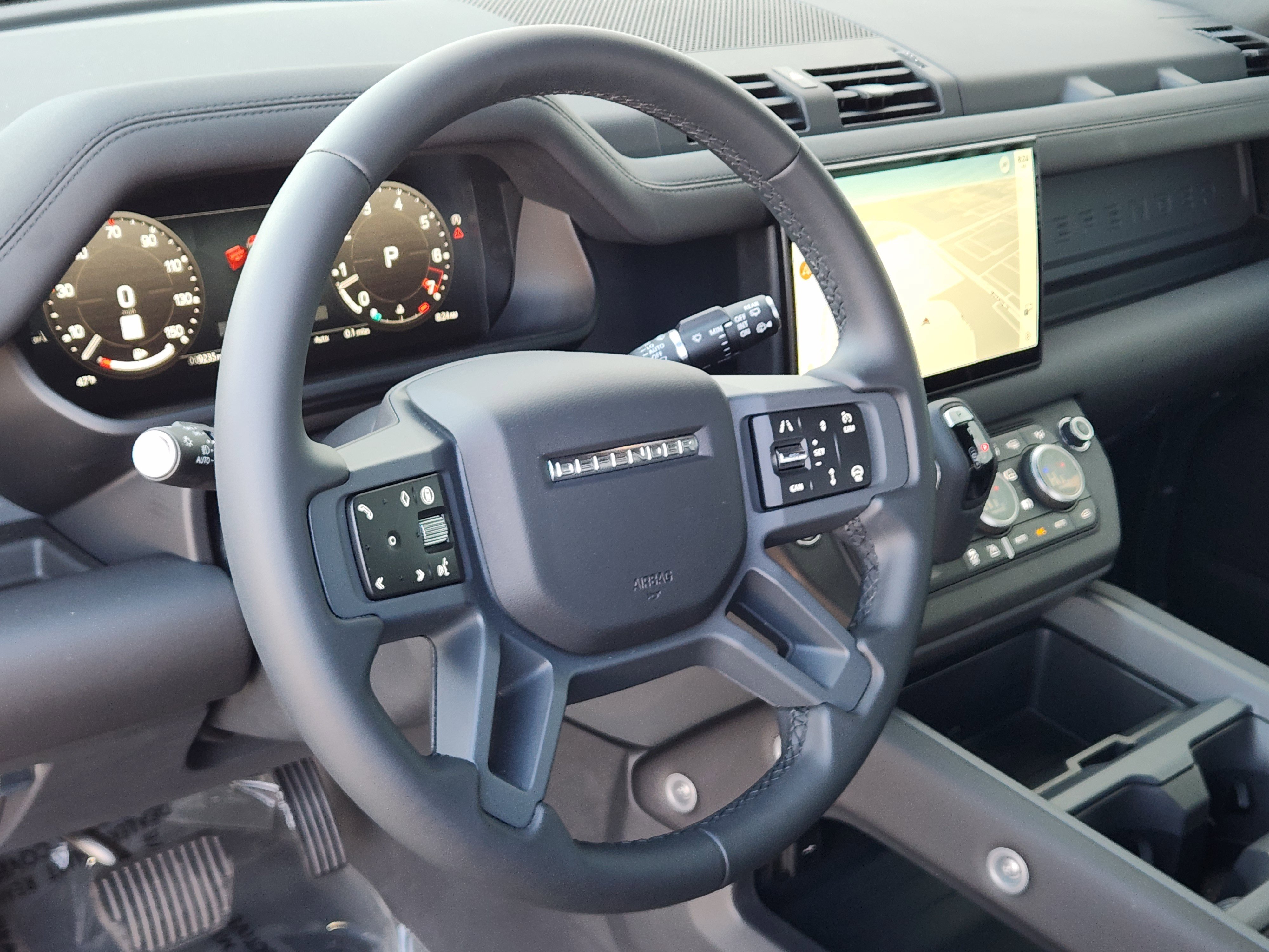 Certified 2025 Land Rover Defender 90 S image 28