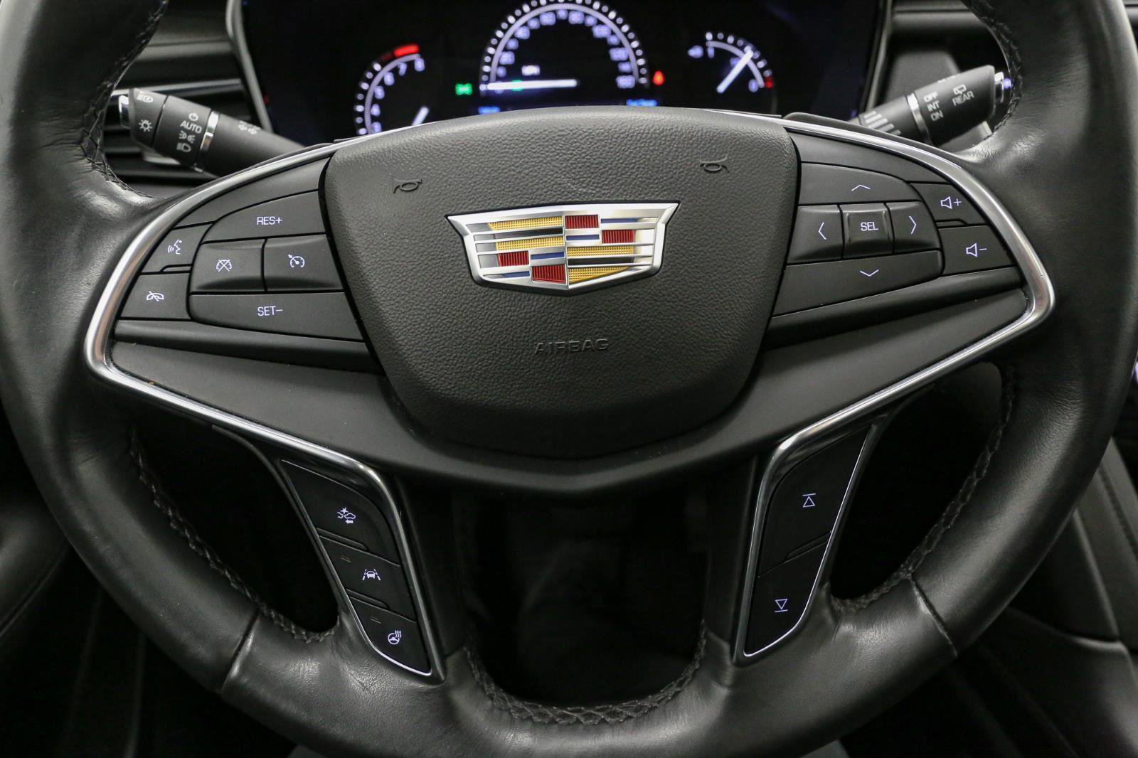 Used 2018 Cadillac XT5 Luxury w/ Driver Awareness Package image 39