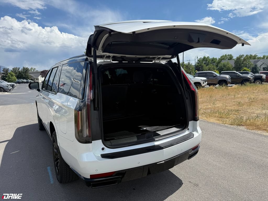 Used 2023 Cadillac Escalade ESV Sport Platinum w/ LPO, Floor Liner Package AWD/4WD image 13
