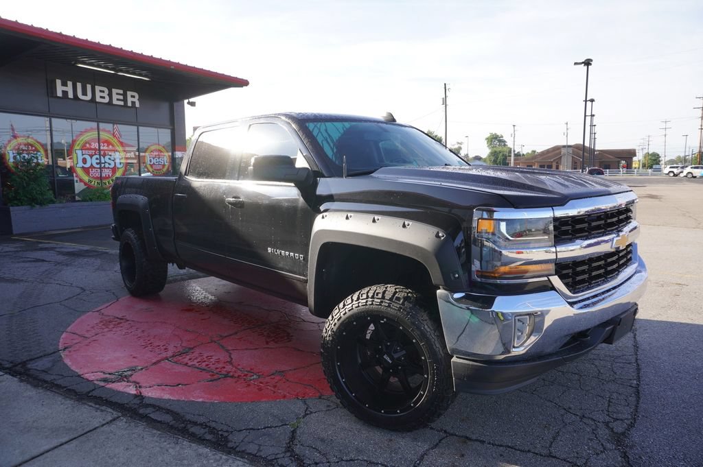 Used 2018 Chevrolet Silverado 1500 LT w/ All Star Edition AWD/4WD image 10