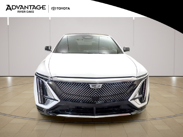 Used 2024 Cadillac Lyriq Tech AWD/4WD image 3