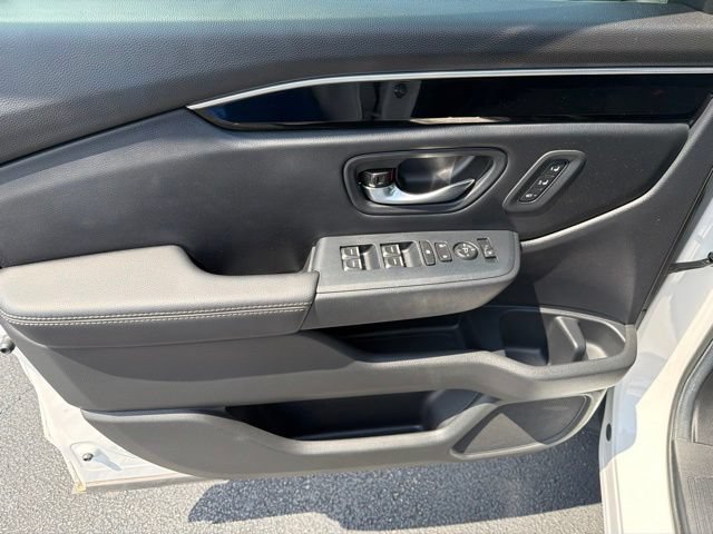 Used 2025 Honda Pilot EX-L image 14