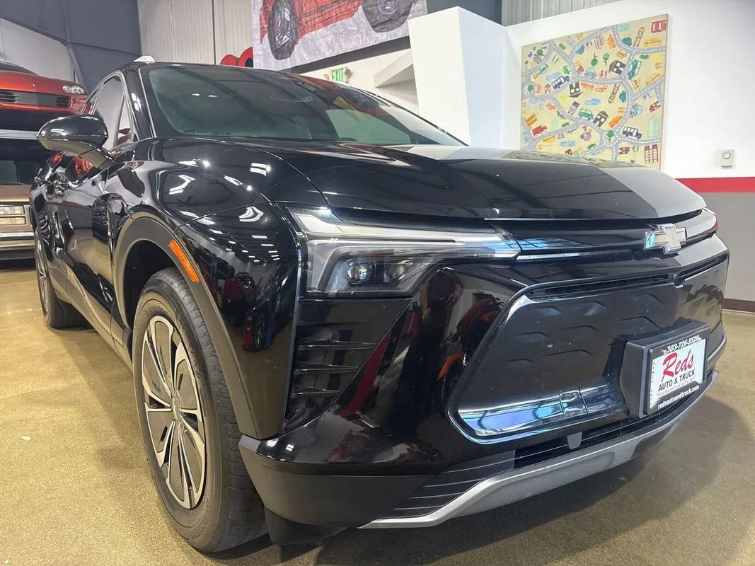 Used 2024 Chevrolet Blazer EV LT AWD/4WD image 47