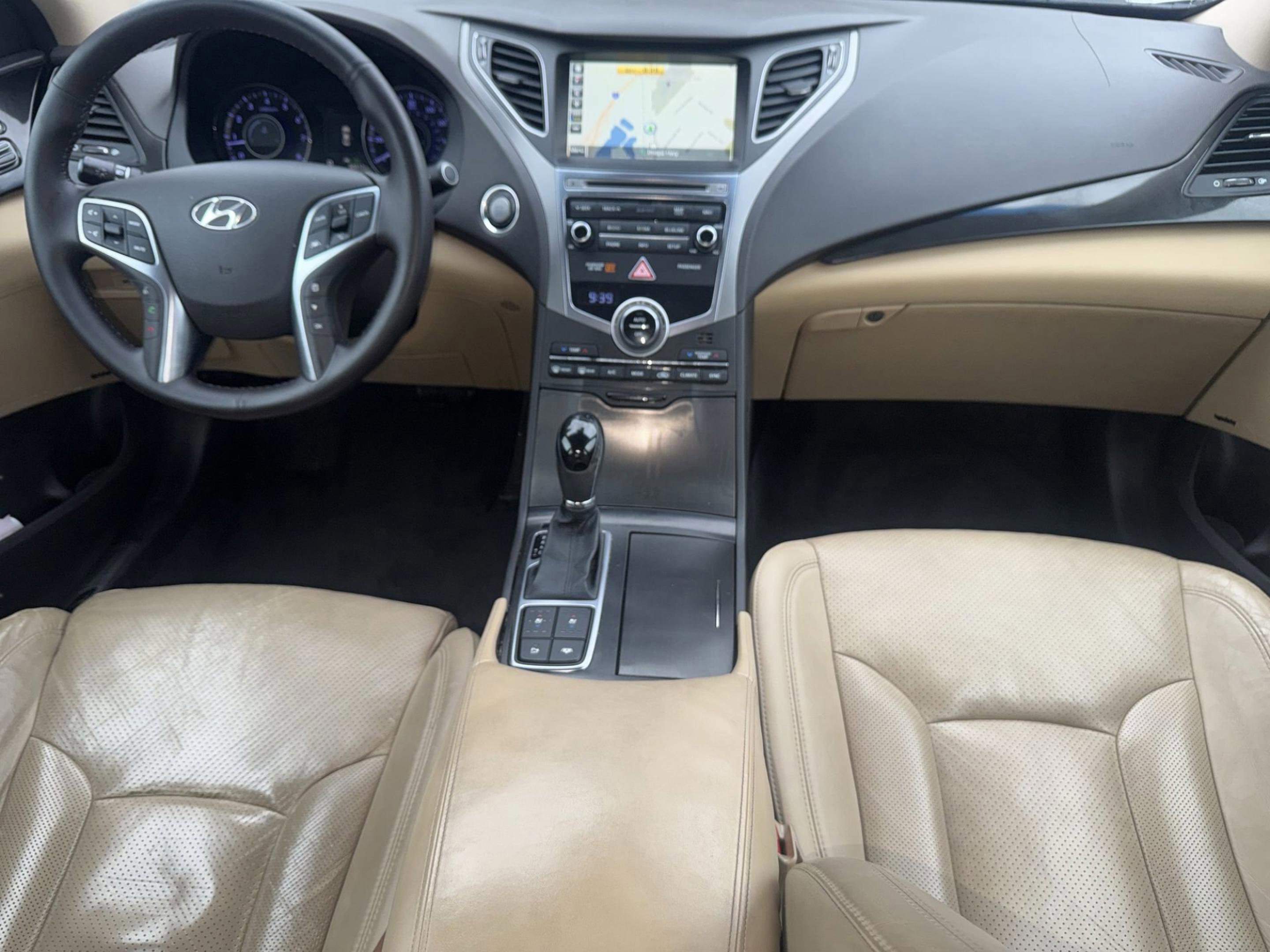 Used 2015 Hyundai Azera Limited image 12