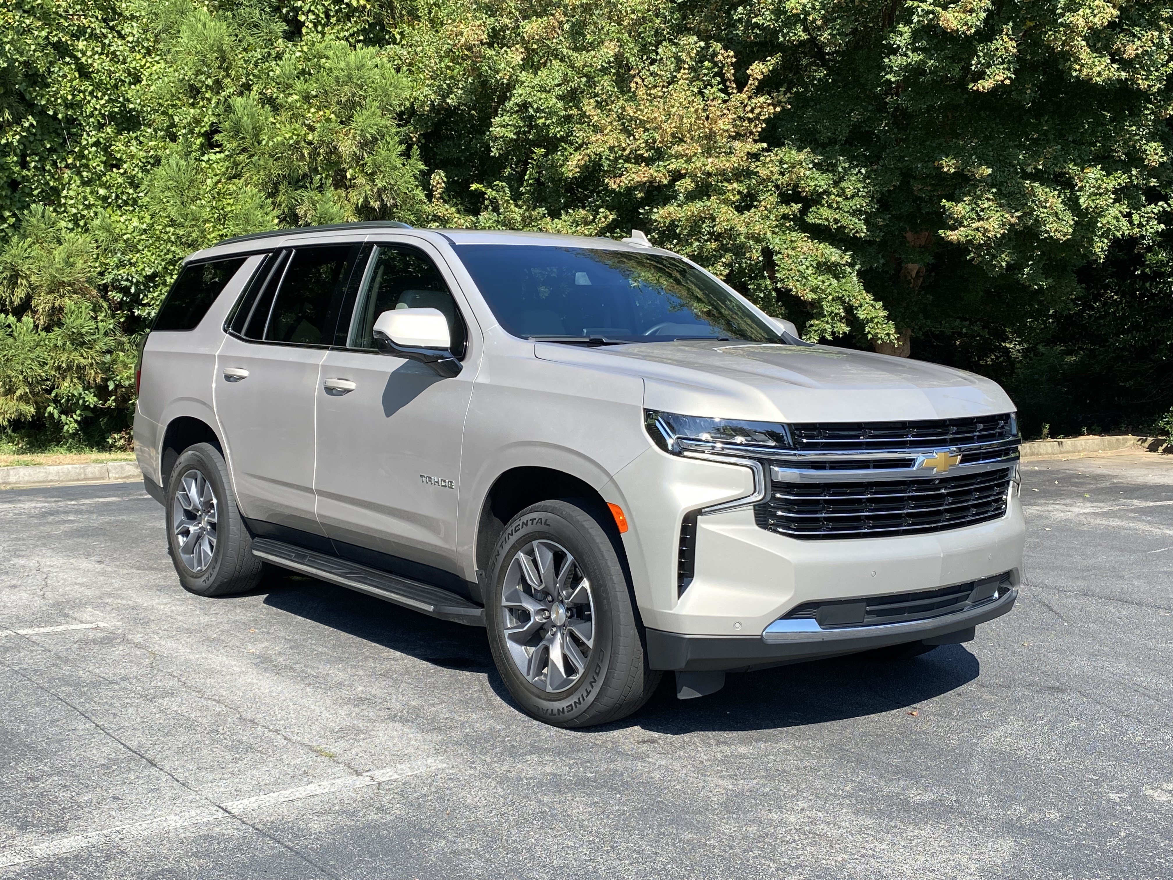 Used 2023 Chevrolet Tahoe LT w/ Luxury Package RWD image 2