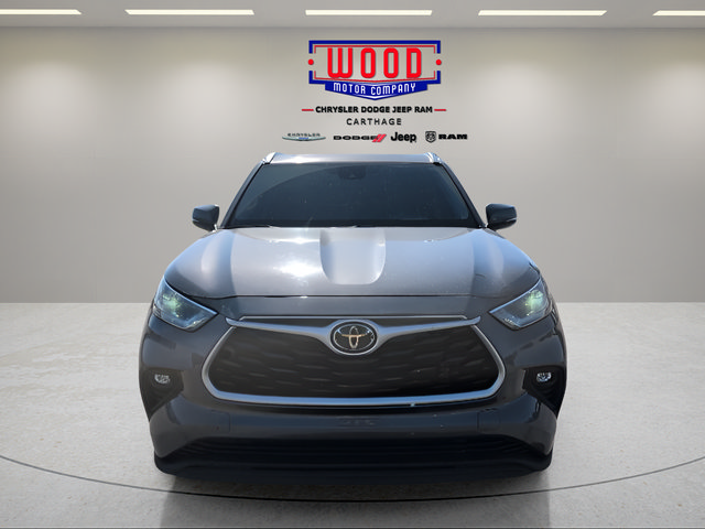 Used 2021 Toyota Highlander XLE AWD/4WD image 14