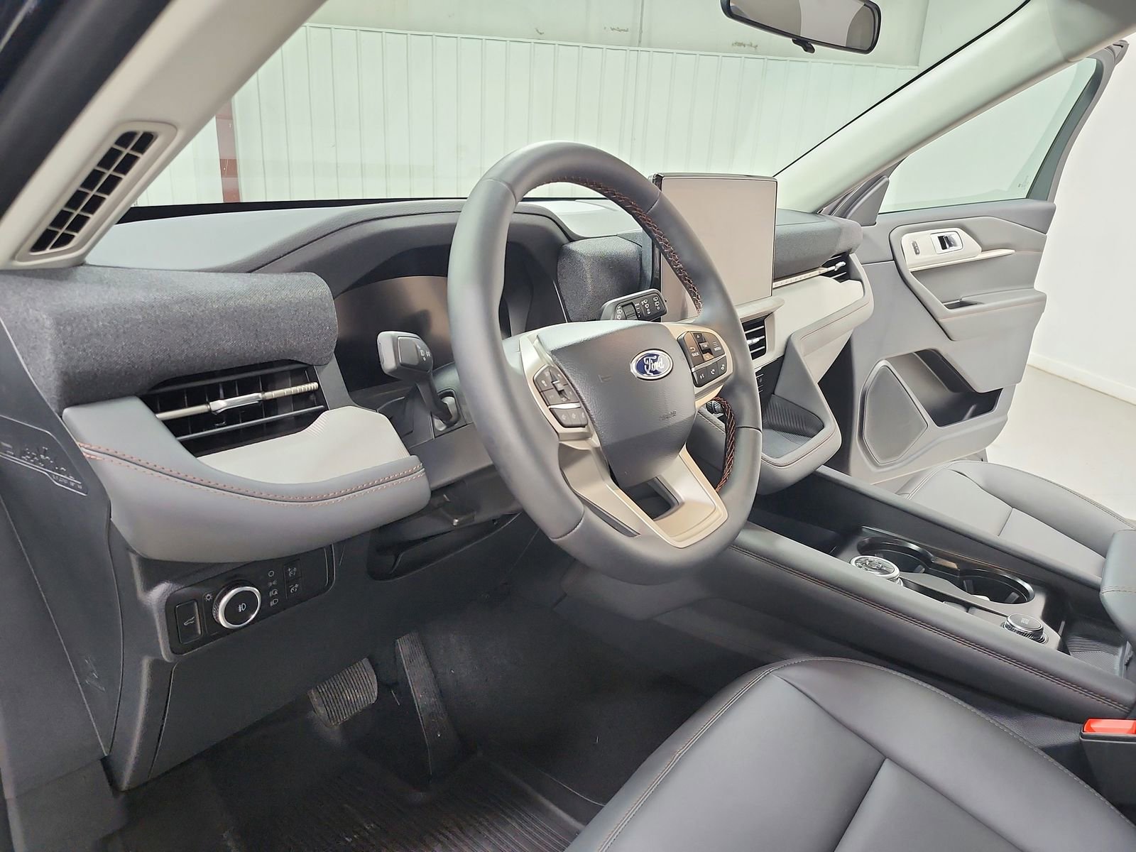 New 2026 Ford Explorer Active w/ Active Comfort Package image 18