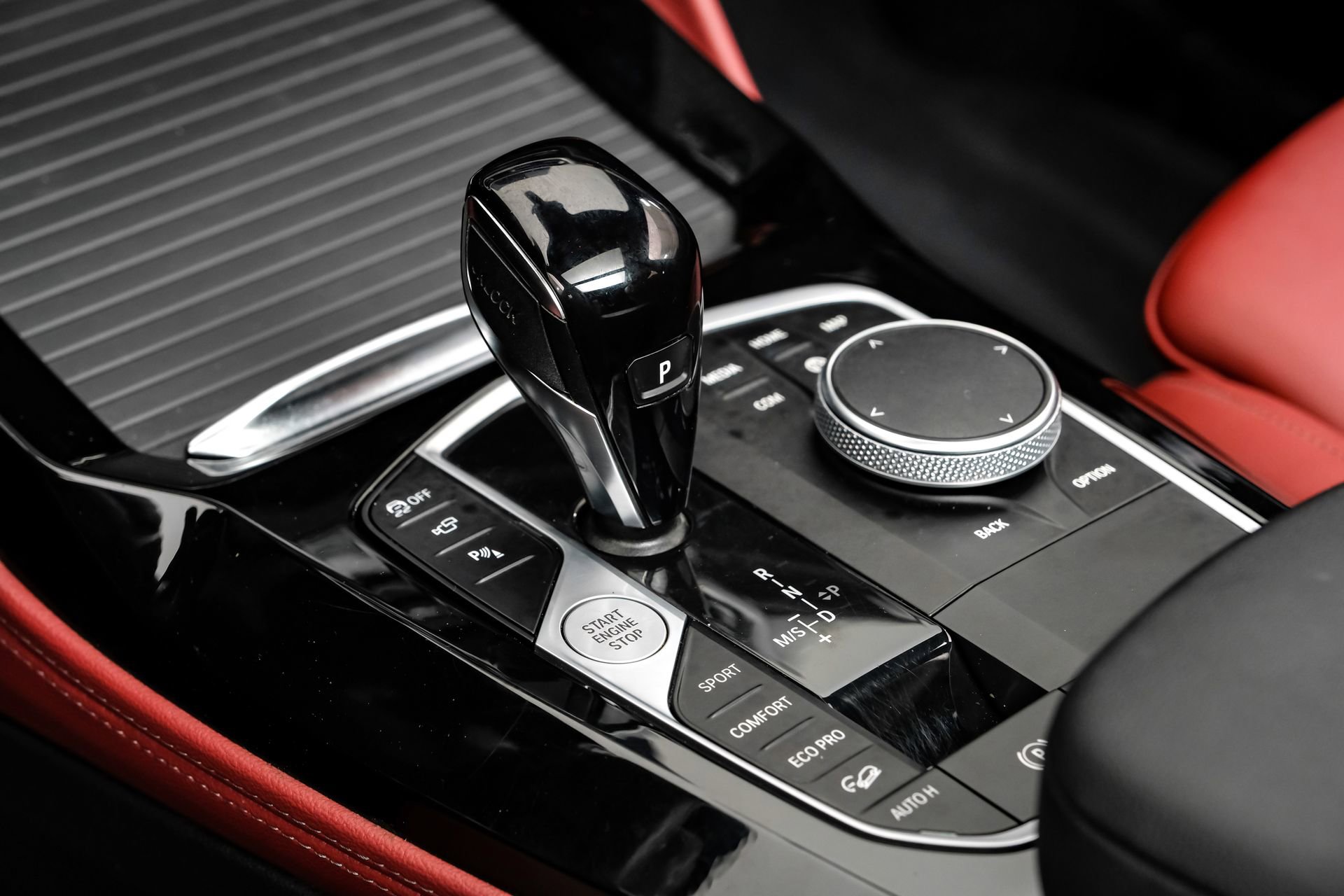 Used 2024 BMW X4 M40i w/ Premium Package image 29