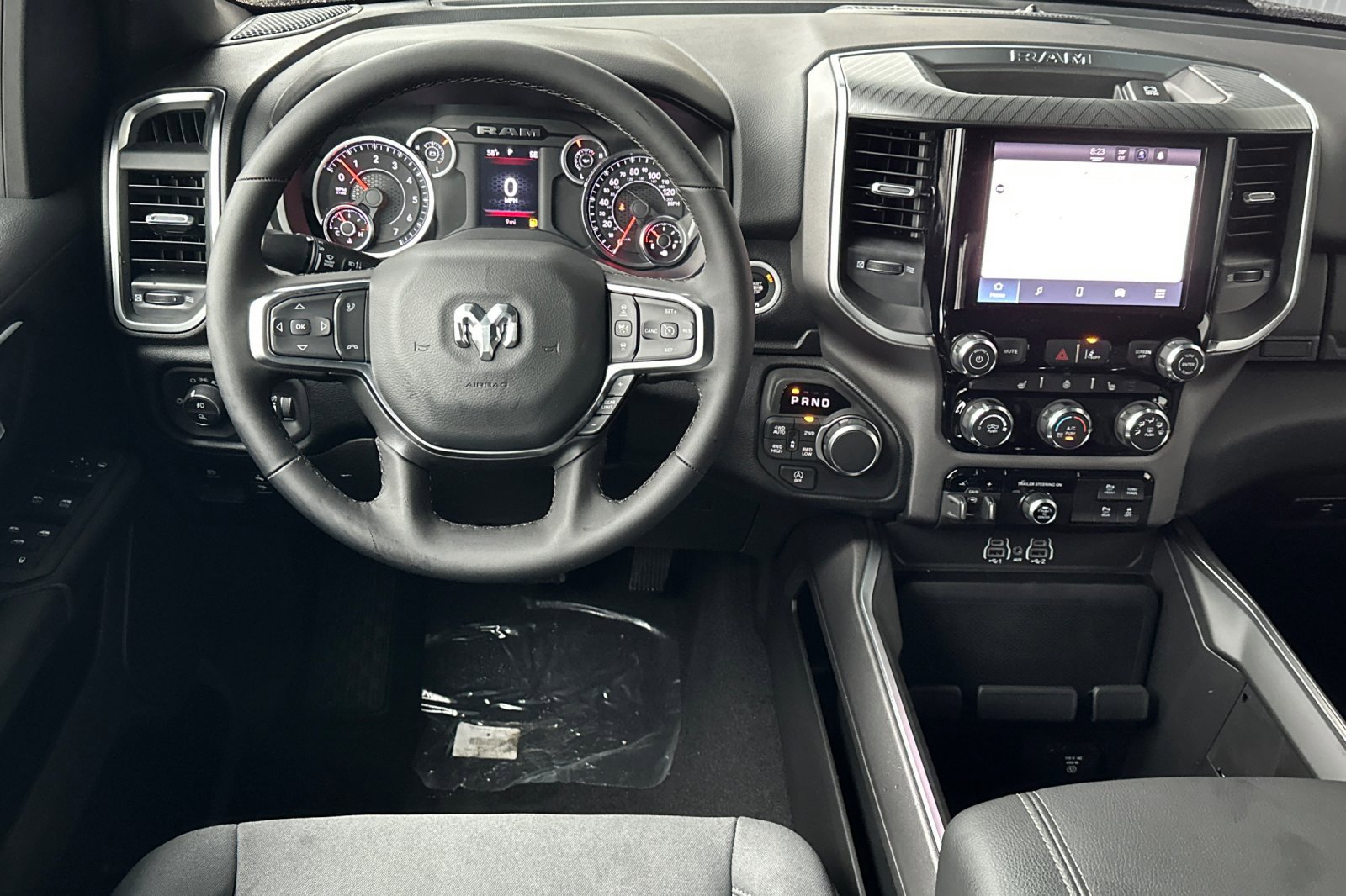 New 2026 RAM 1500 4x4 Crew Cab image 13