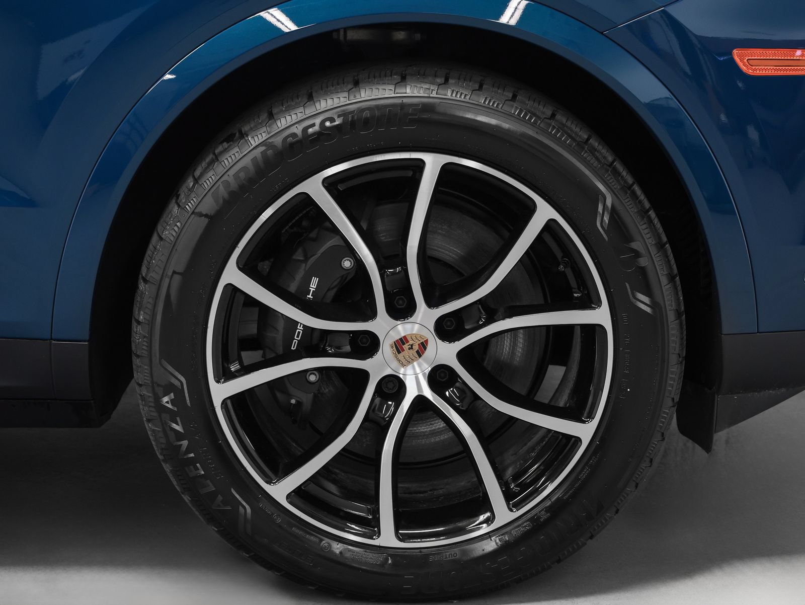 New 2026 Porsche Cayenne AWD/4WD image 16