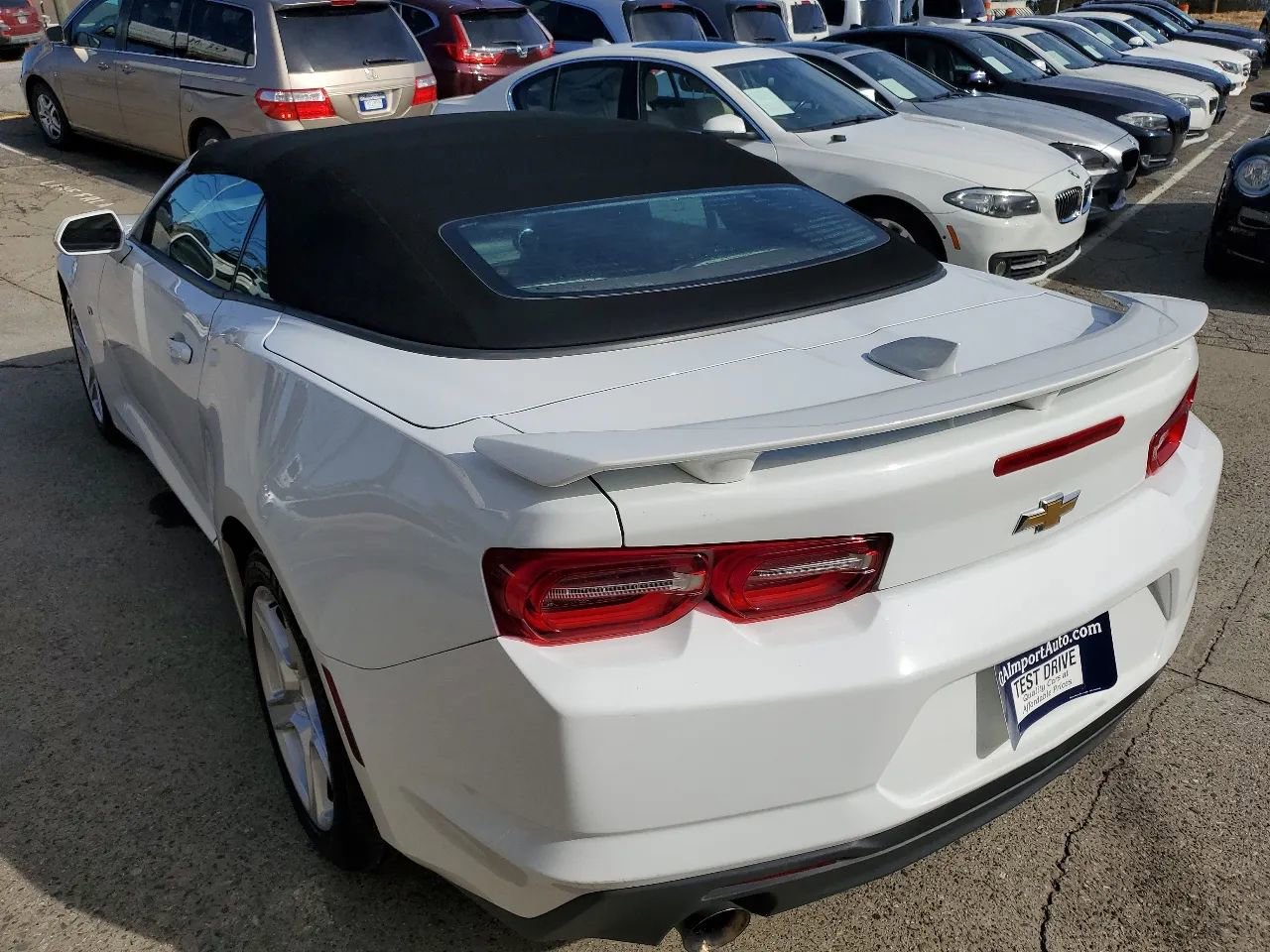 Used 2020 Chevrolet Camaro LT RWD image 9