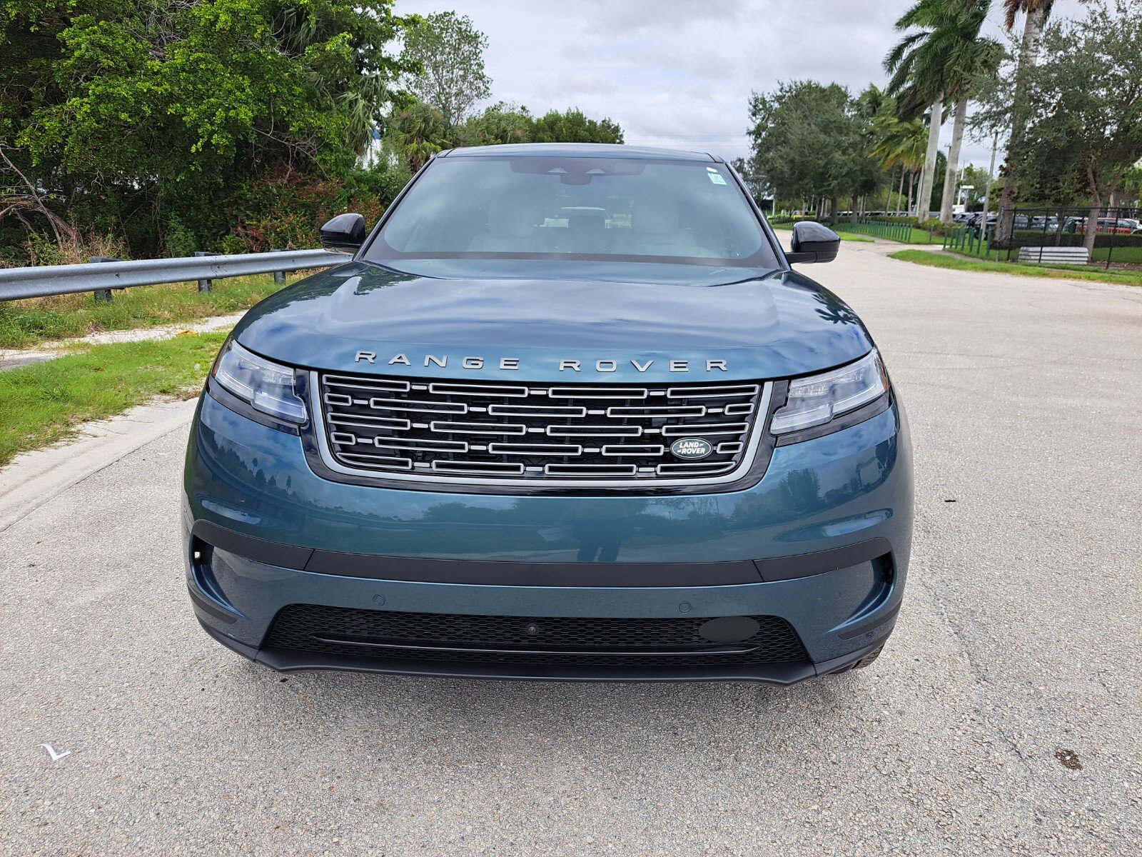 New 2026 Land Rover Range Rover Velar S image 8