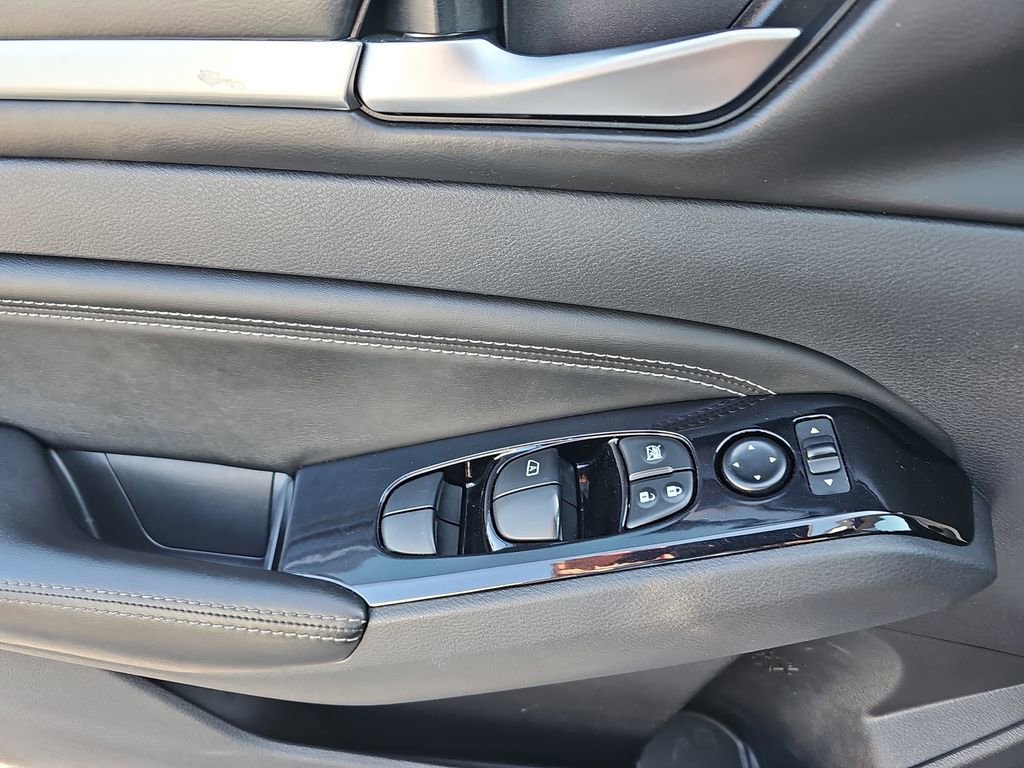 Used 2022 Nissan Altima 2.5 SV w/ SV Premium Package image 31