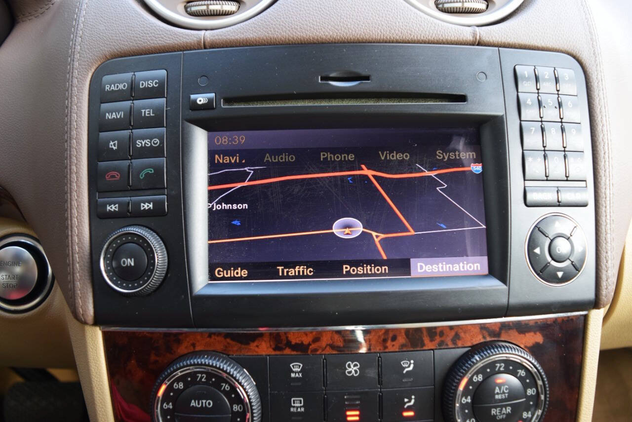 Used 2011 Mercedes-Benz GL 550 4MATIC image 31