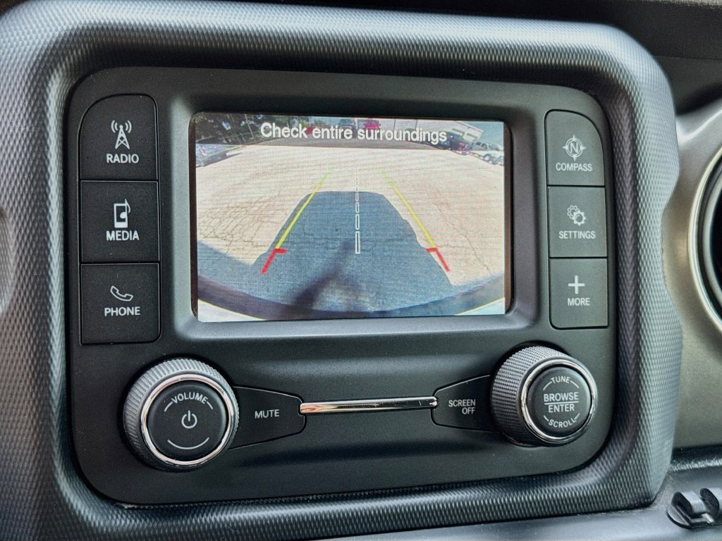 Used 2018 Jeep Wrangler Unlimited Sport S AWD/4WD image 13