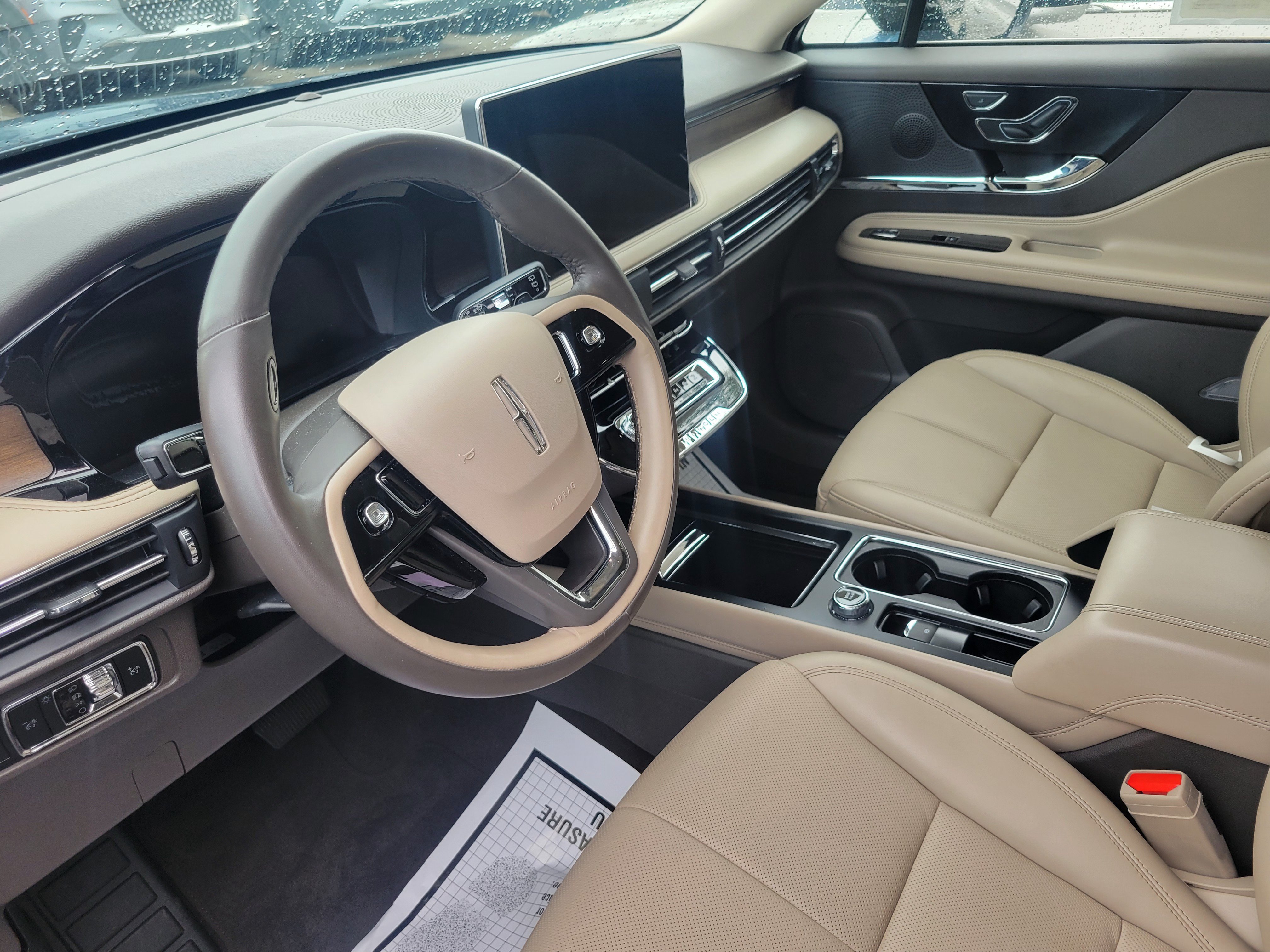 Certified 2024 Lincoln Corsair Reserve FWD image 11