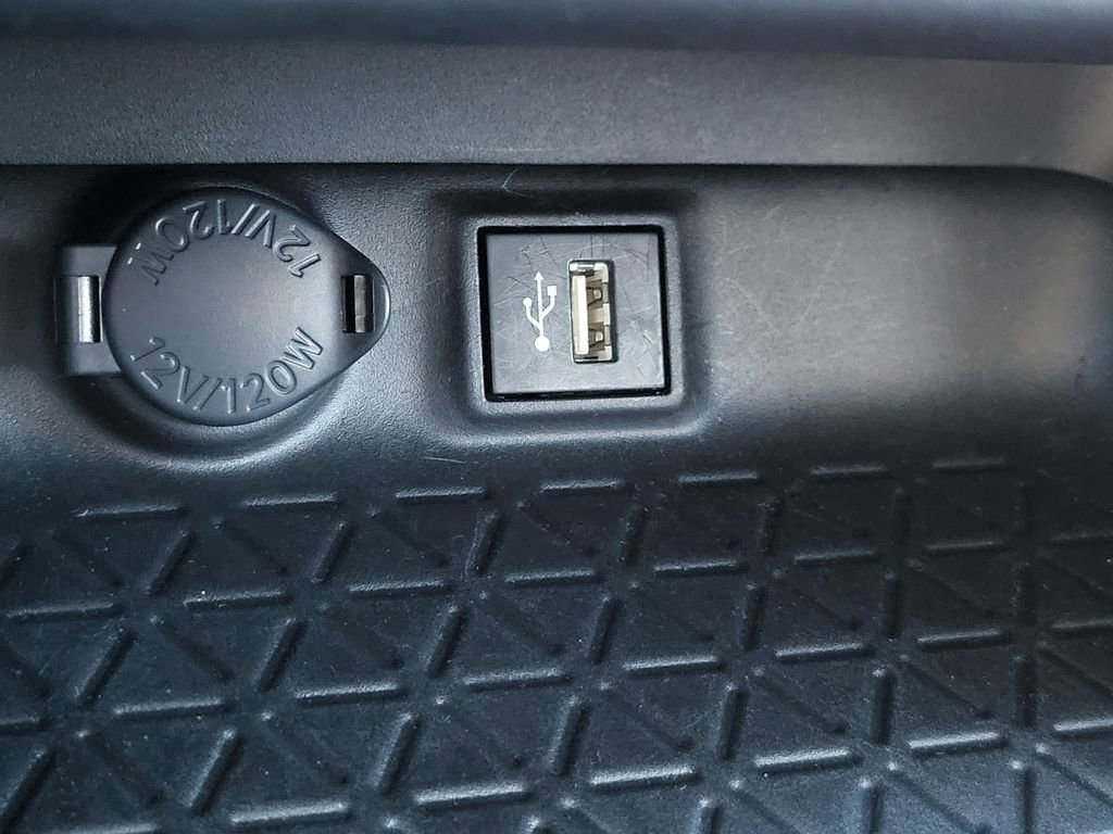 Used 2024 Toyota RAV4 XLE image 28