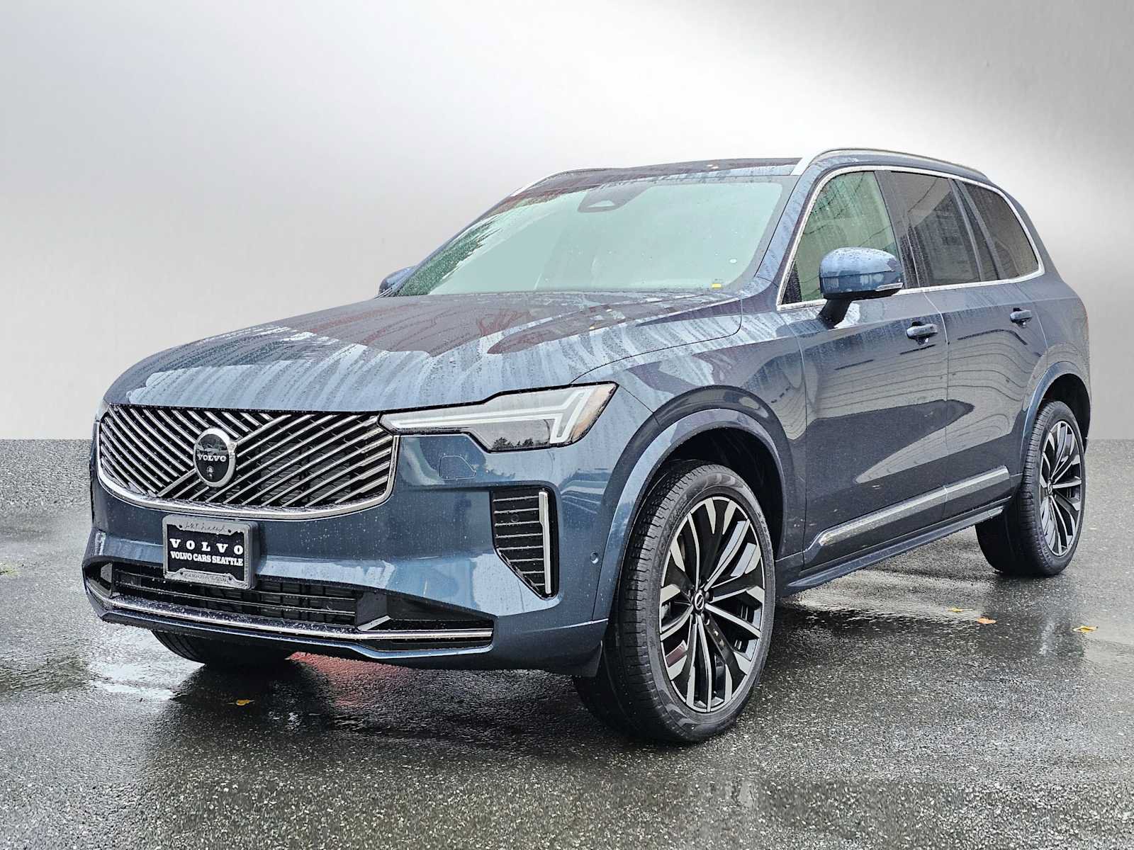 New 2026 Volvo XC90 B6 Plus w/ Protection Package AWD/4WD image 3