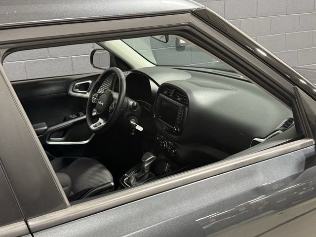 Used 2024 Kia Soul LX w/ Option Group 015 FWD image 5