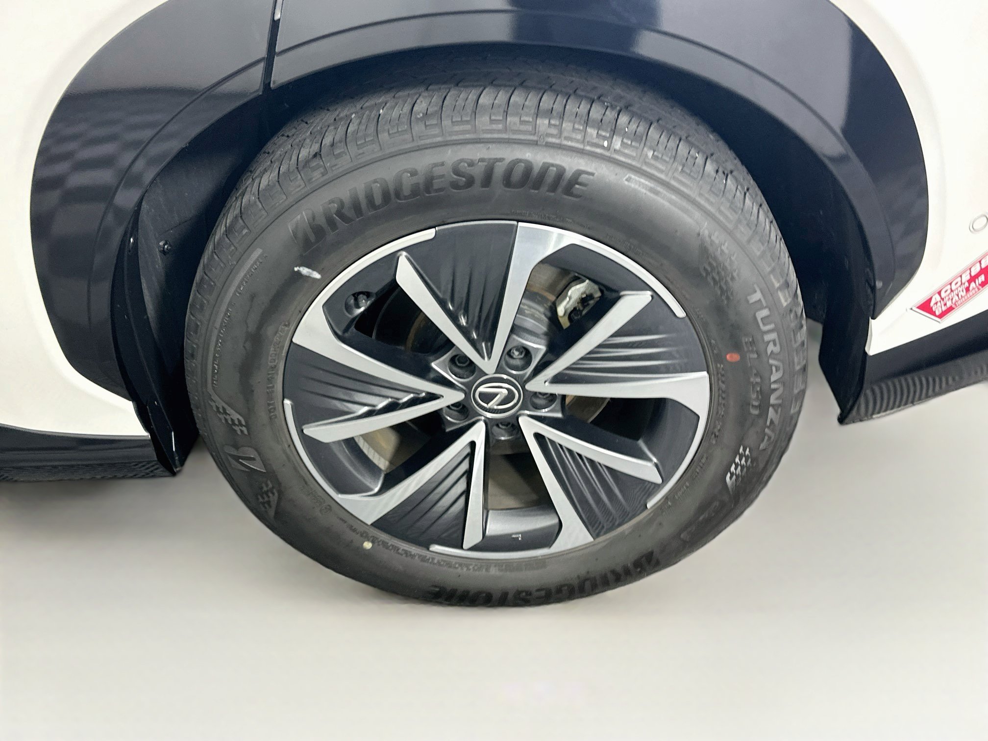 Used 2023 Lexus RZ 450e Premium w/ Technology Package AWD/4WD image 11