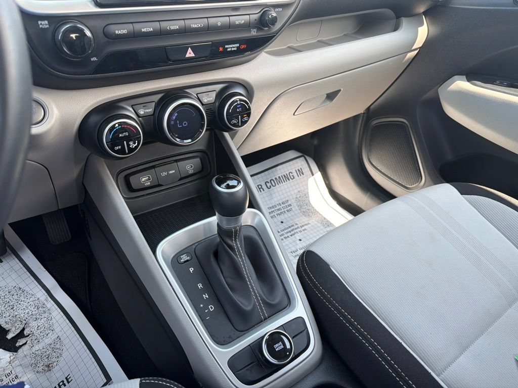 Certified 2024 Hyundai Venue SEL FWD image 26