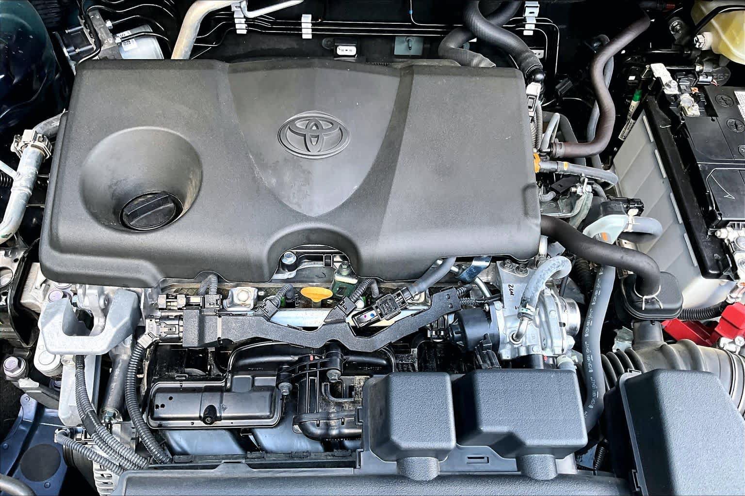 Certified 2025 Toyota RAV4 XLE AWD/4WD image 33