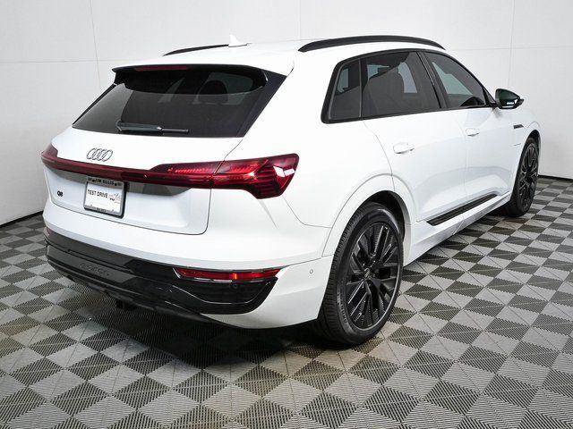 Used 2024 Audi Q8 e-tron Premium Plus AWD/4WD image 3