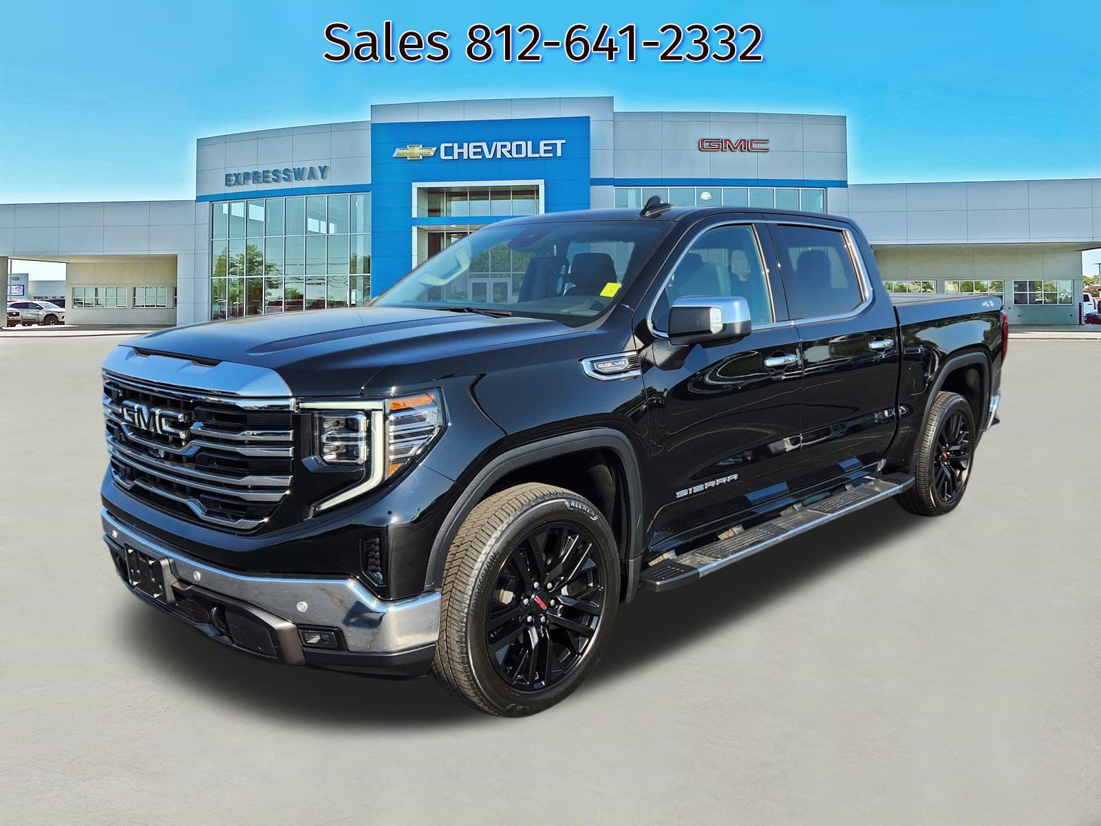 Used 2024 GMC Sierra 1500 SLT w/ SLT Premium Plus Package AWD/4WD image 3