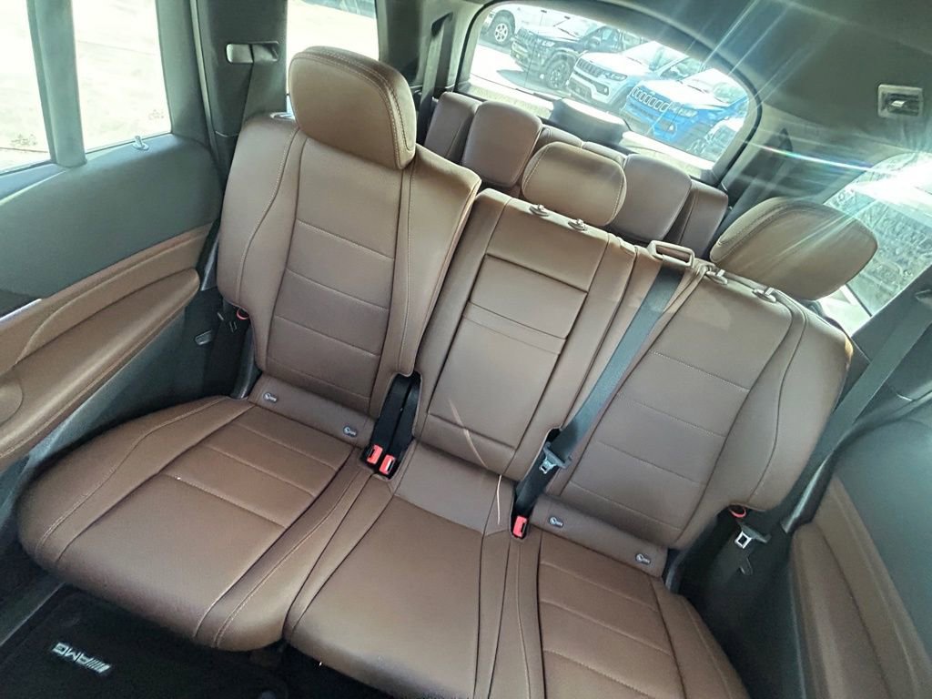 Used 2024 Mercedes-Benz GLS 450 4MATIC w/ AMG Line Exterior image 12