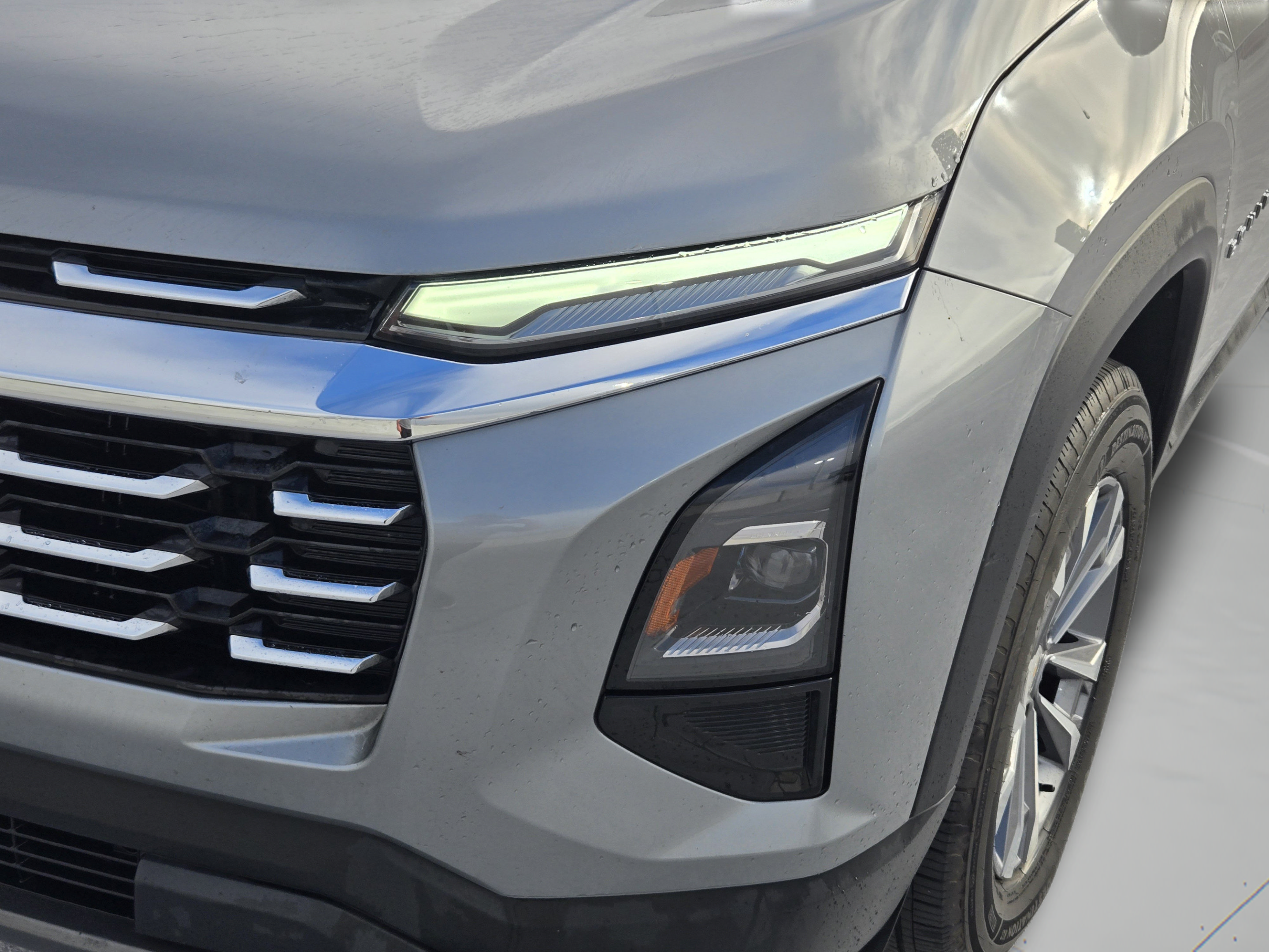 Used 2026 Chevrolet Equinox LT w/ Convenience Package II FWD image 9