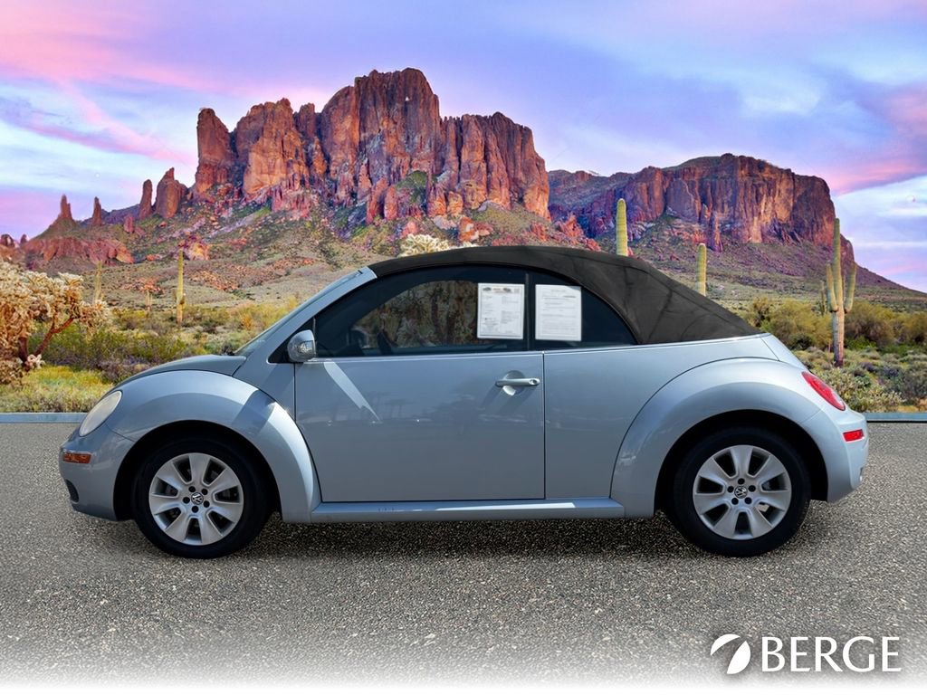 Used 2010 Volkswagen Beetle Final Edition FWD image 3
