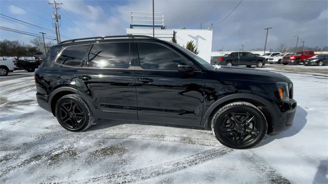 Used 2025 Kia Telluride SX X-Line image 3