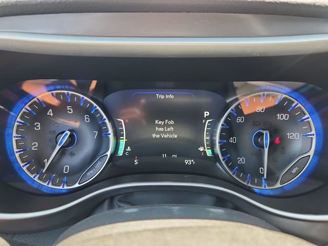 New 2026 Chrysler Pacifica Select image 10